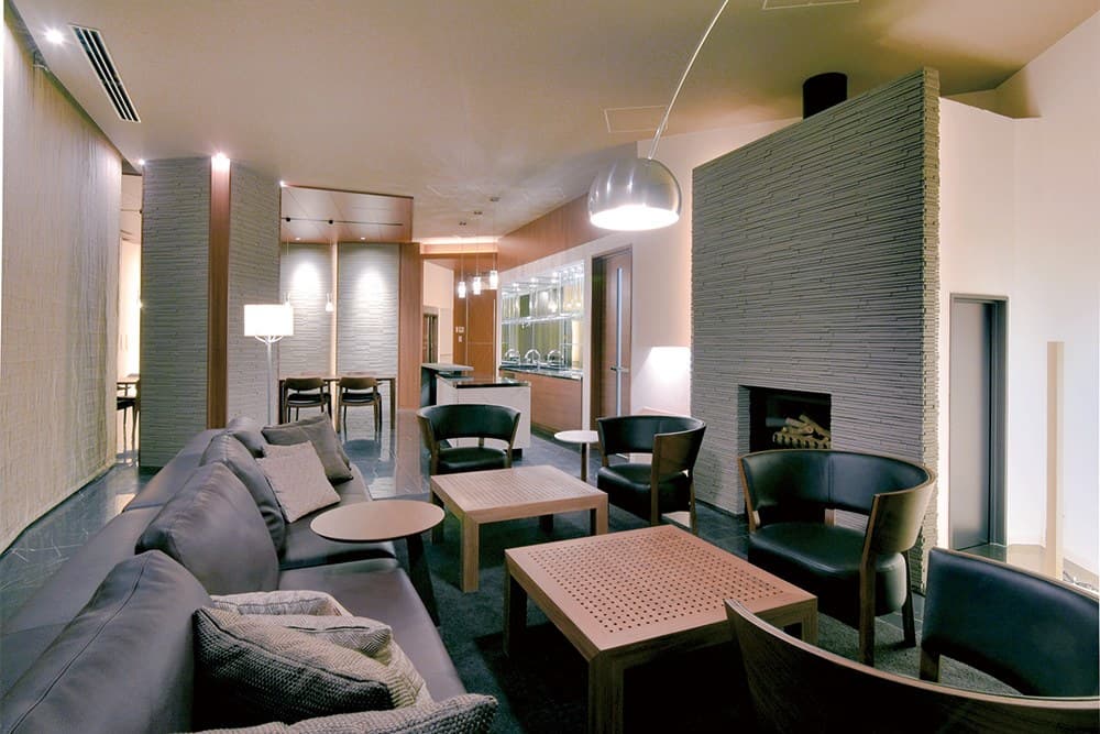 Residence A — image 3, Conde House