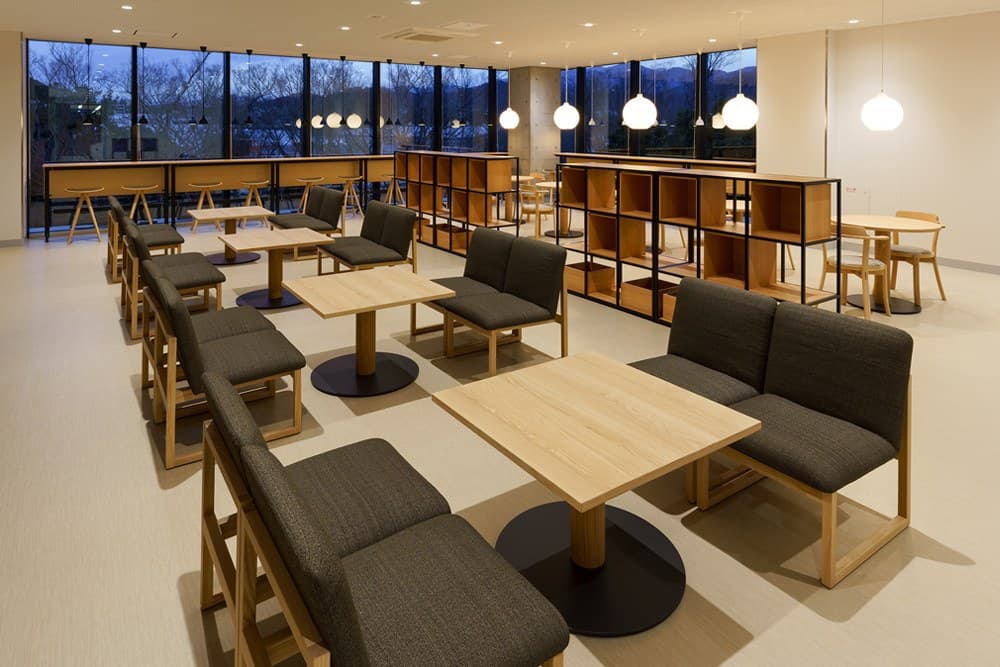Tokai University — image 3, Conde House