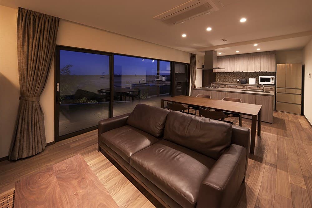Residence U — image 2, Conde House