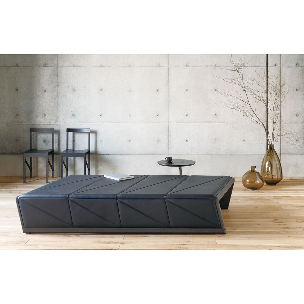 Nakka Armless Easy Chair - 11