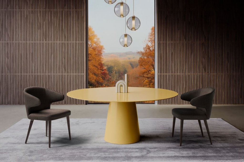 Nora Chair — View 01