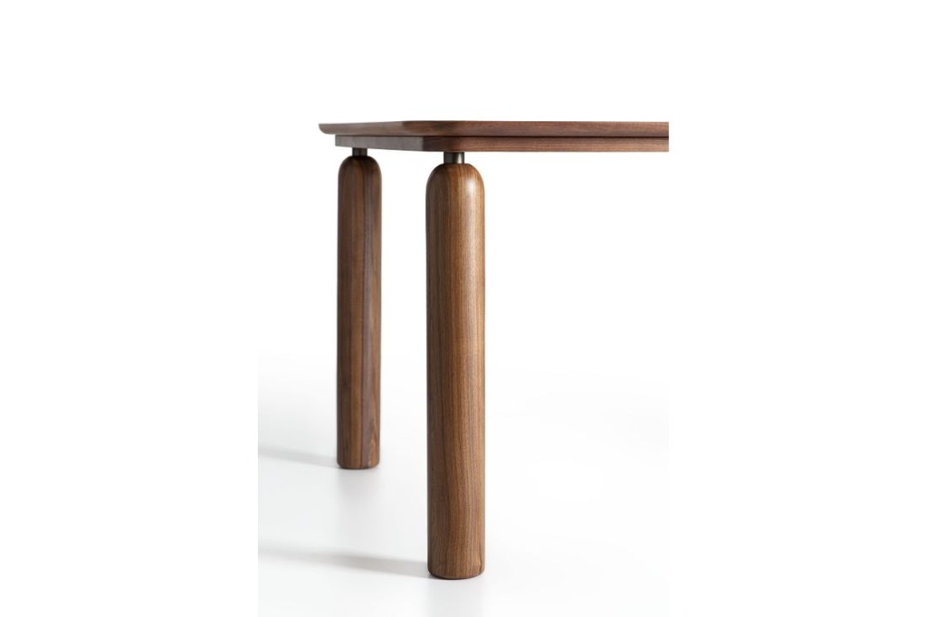Gio Table — View 03